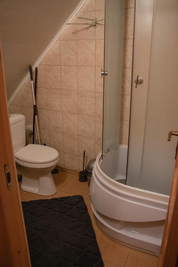 Kurbrauksim Goldingen Apartments คูลดีกา ภายนอก รูปภาพ