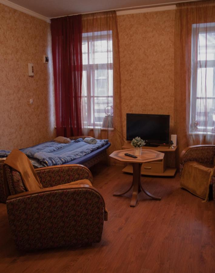 Kurbrauksim Goldingen Apartments คูลดีกา ภายนอก รูปภาพ