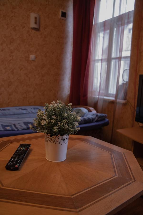Kurbrauksim Goldingen Apartments คูลดีกา ภายนอก รูปภาพ